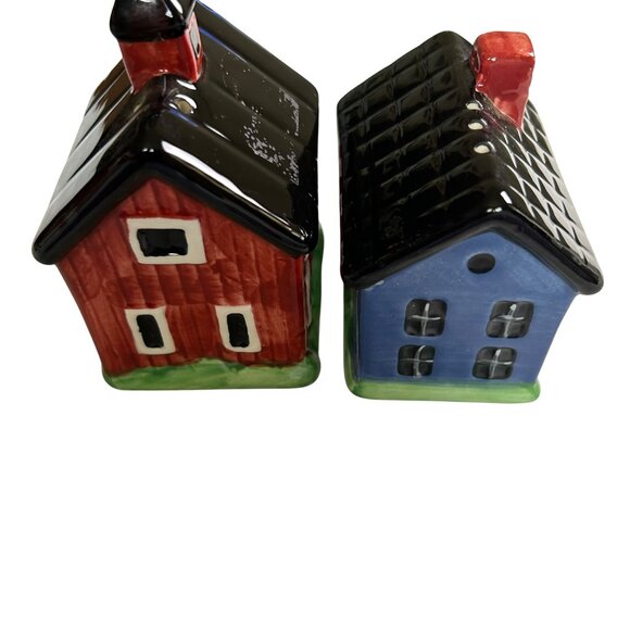 Old Fashion Ceramic Schoolhouse & Cottage Salt and Pepper Shaker Set Country - Picture 8 of 10